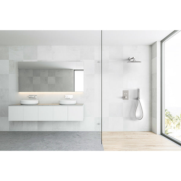 Colonne de douche à encastrer chromée ambiance moderne