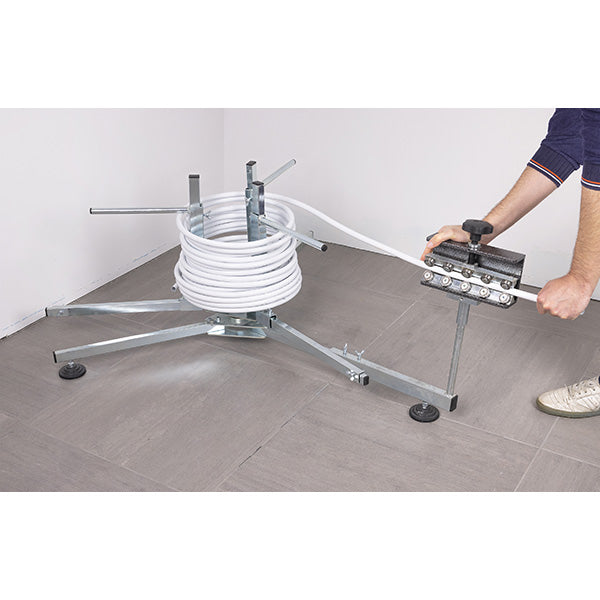 Déroulement et redressage d'un tube multicouche