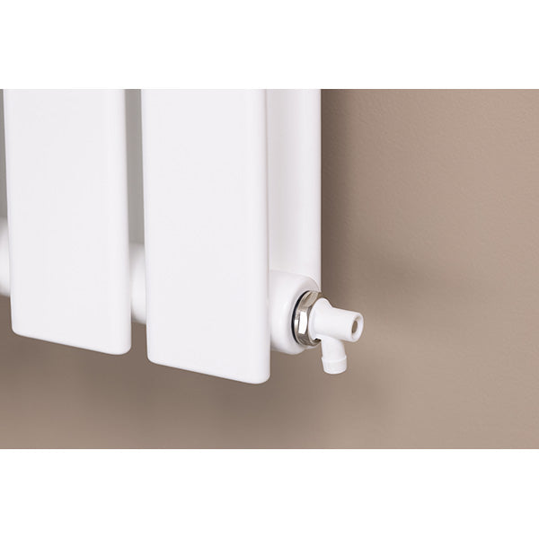 Kit complet robinet de radiateur manuel installé radiateur blanc