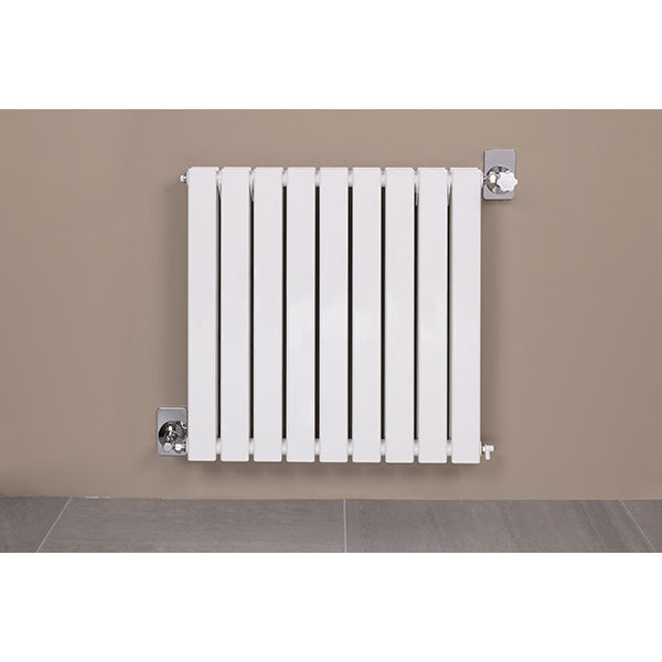 Kit complet robinet de radiateur manuel installé radiateur blanc