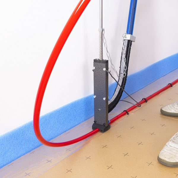 Agrafage du tube PER BAO plancher chauffant