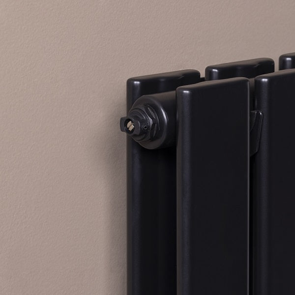 Bouchon Purgeur d'Air Noir installé radiateur noir