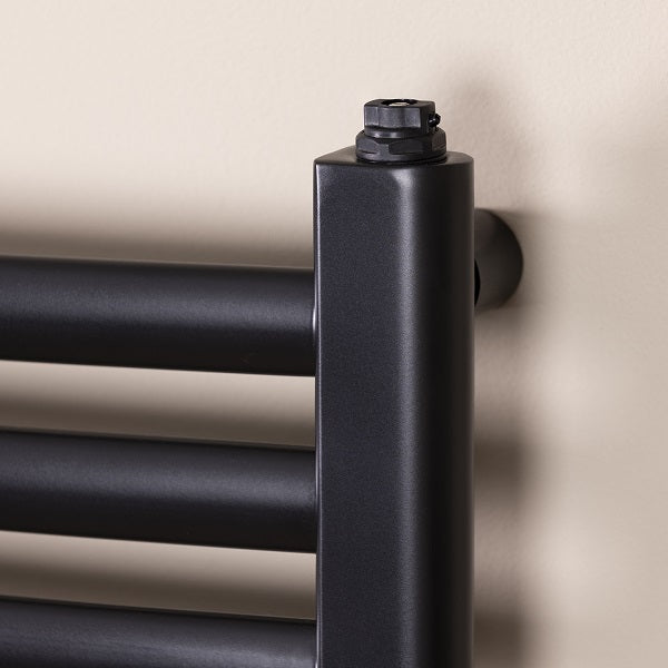 Bouchon Purgeur d'Air Noir installé radiateur noir