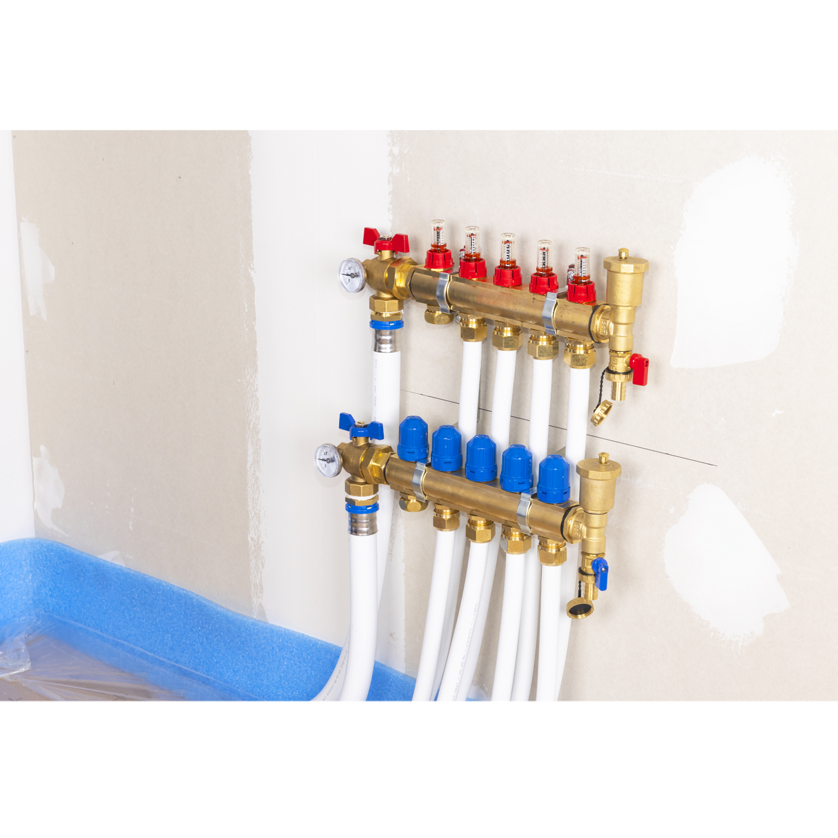 Collecteur laiton plancher chauffant avec tube multicouche