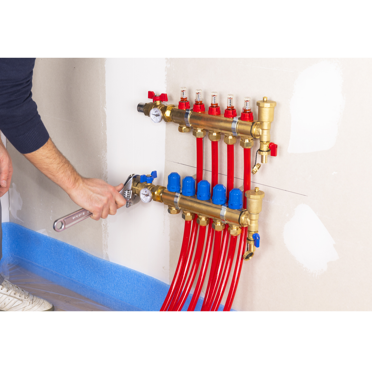 Installation vanne droite collecteur plancher chauffant