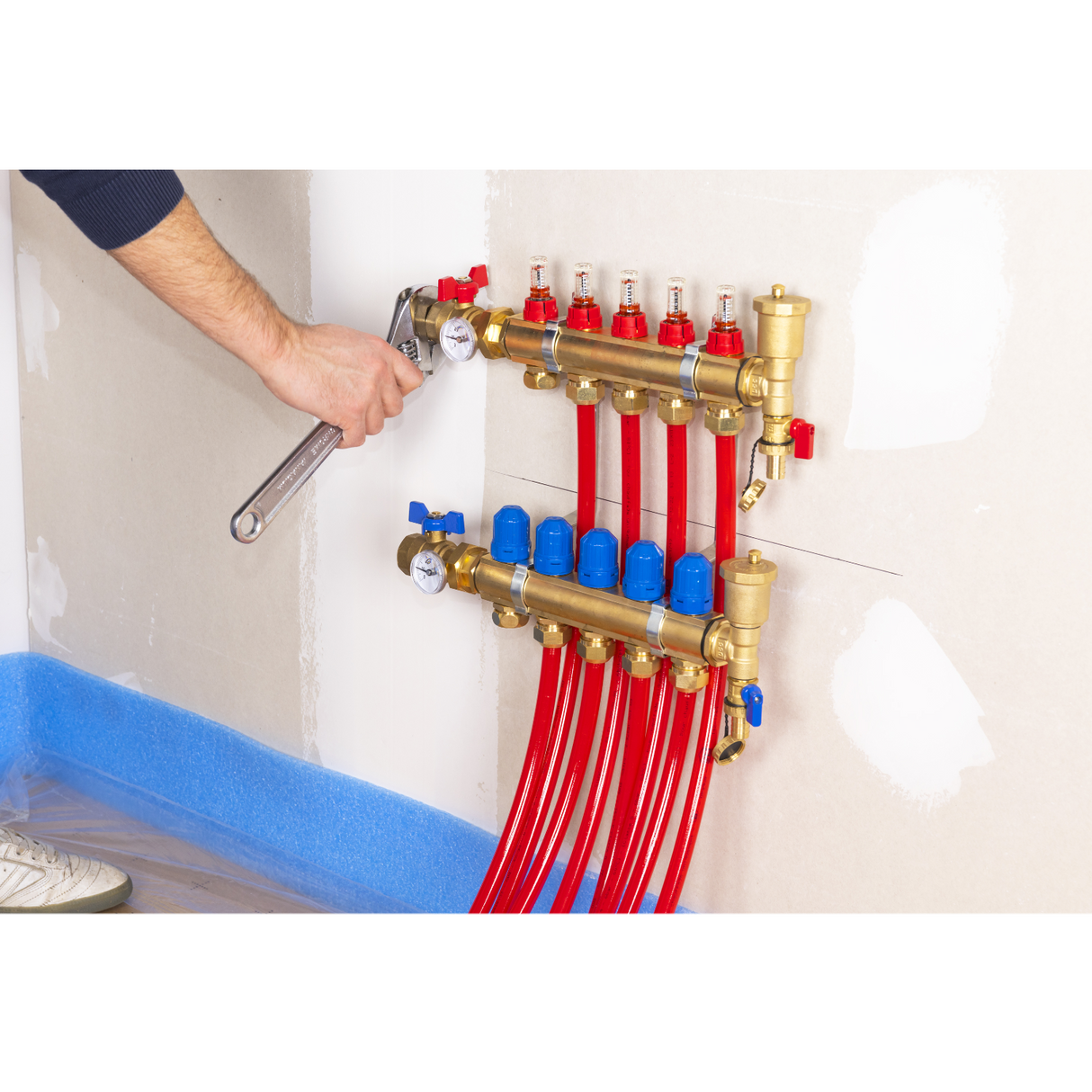 Installation vanne droite collecteur plancher chauffant